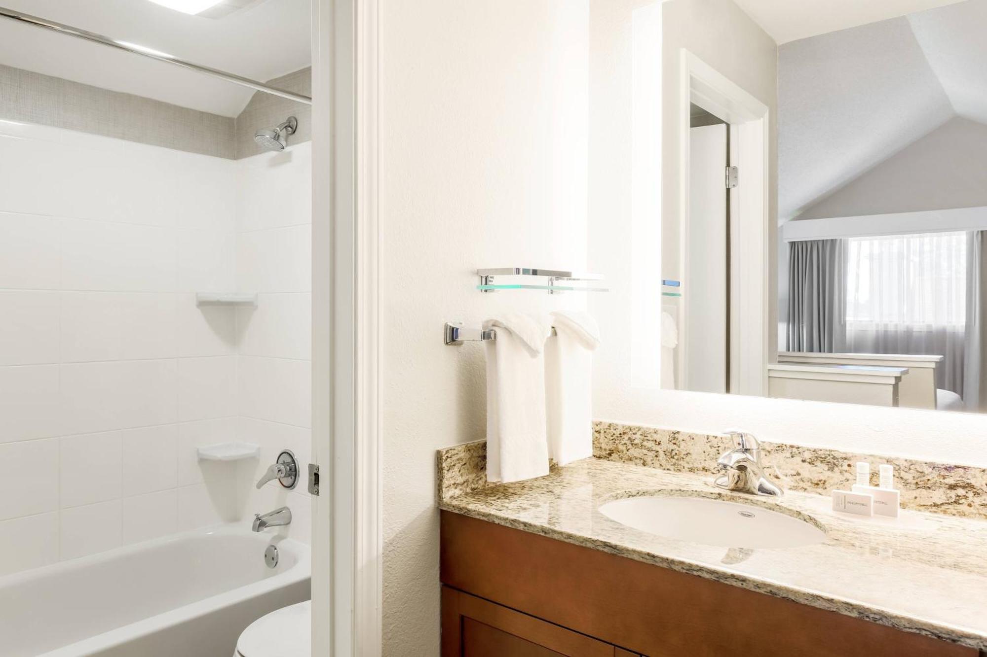 Residence Inn By Marriott Atlanta Cumberland/Galleria Smyrna Eksteriør billede